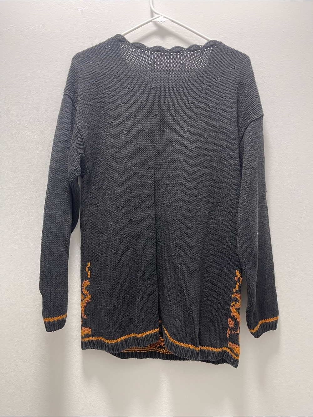 Vintage Floral Crewneck Sweater with shoulder pads - Picture 2 of 2